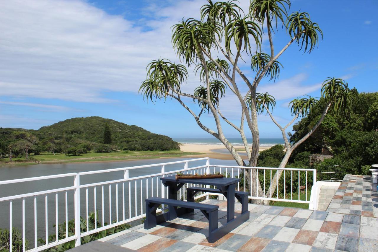 Blue'S Guest House - East London Bonza Bay Exterior foto