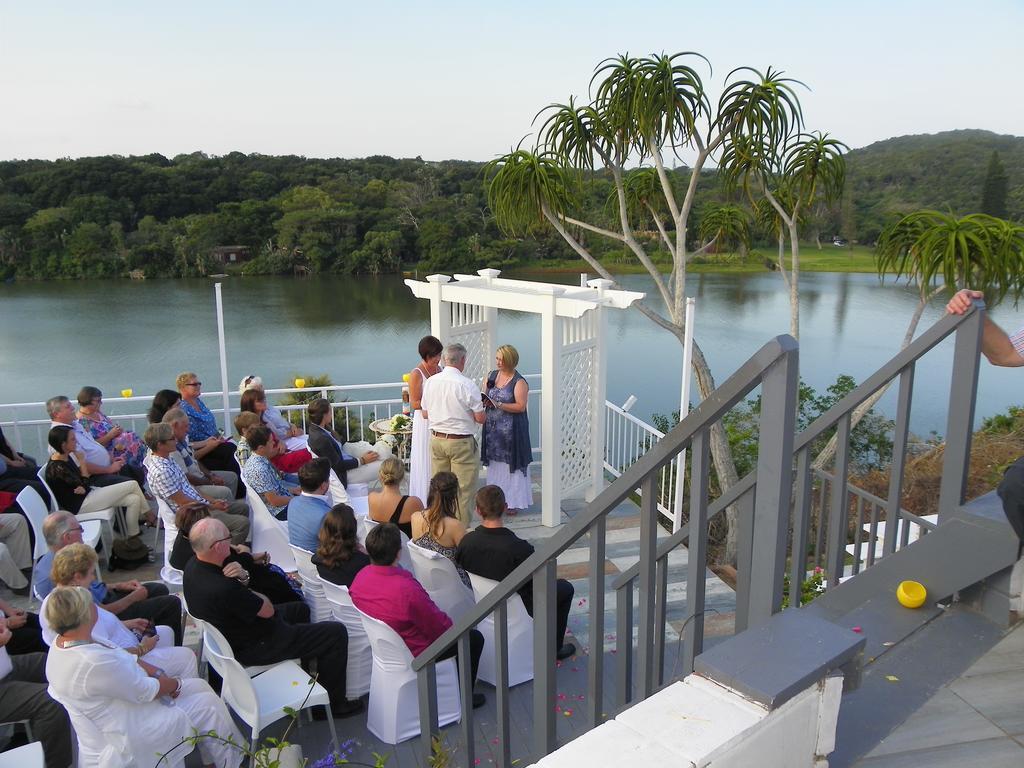 Blue'S Guest House - East London Bonza Bay Exterior foto